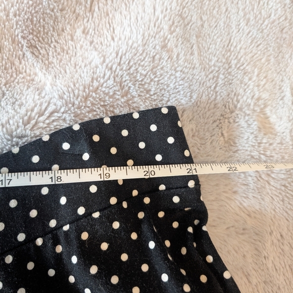 Torrid Black Polka Dot Skirt sz 22 - Picture 4 of 5